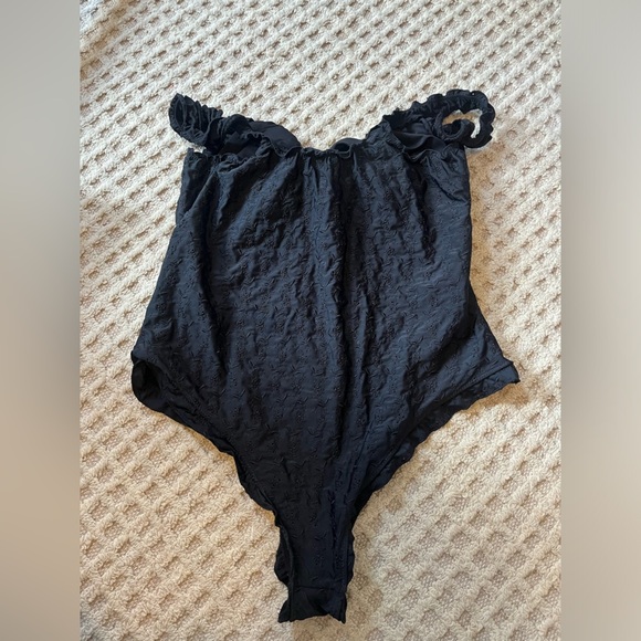 Frankies Bikinis Lucia Eyelet One-Piece Swimsuit Black 2X - Picture 4 of 9